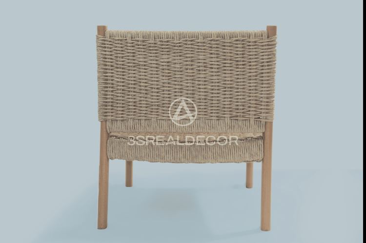 LOUNGE CHAIR